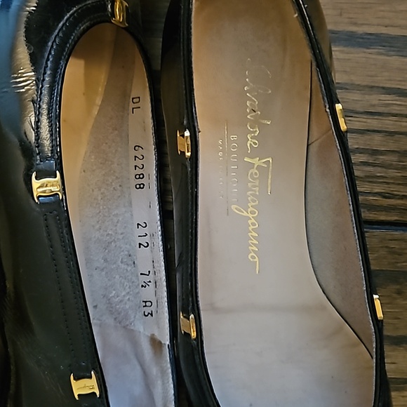 Black patent flats - Picture 4 of 4